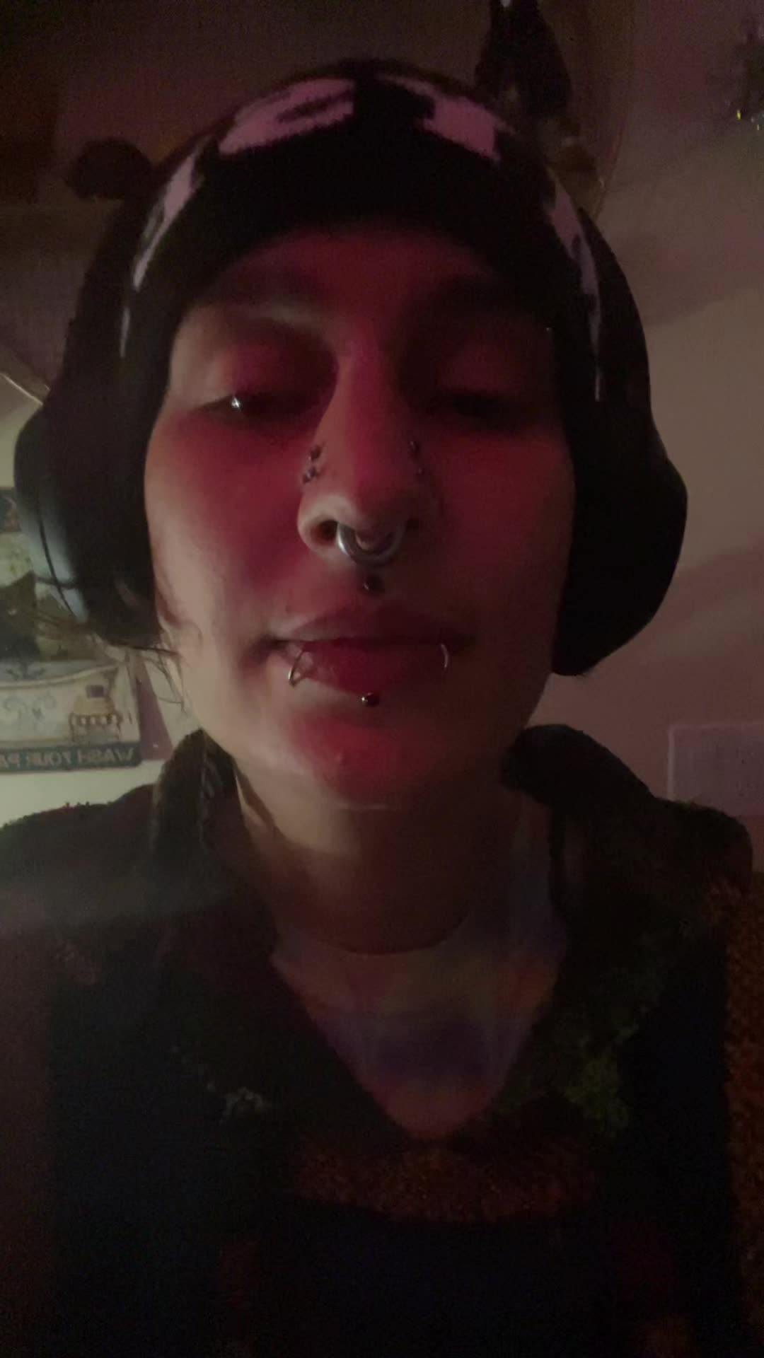 @buttcrick