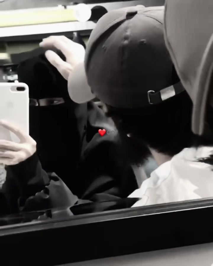 @𝙰 𝙷 𝙼 𝙴 𝙳 ♡