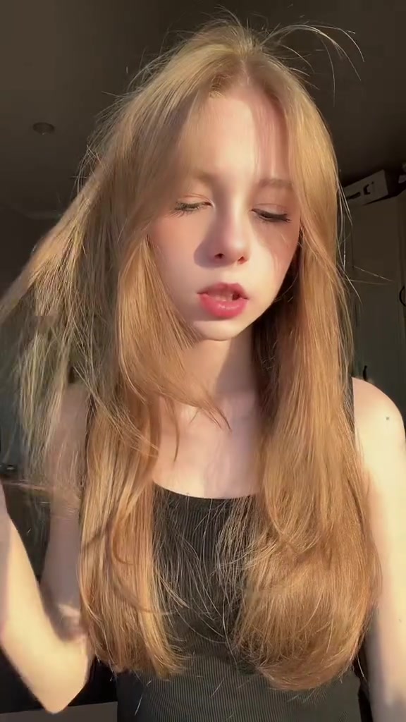 @vvv