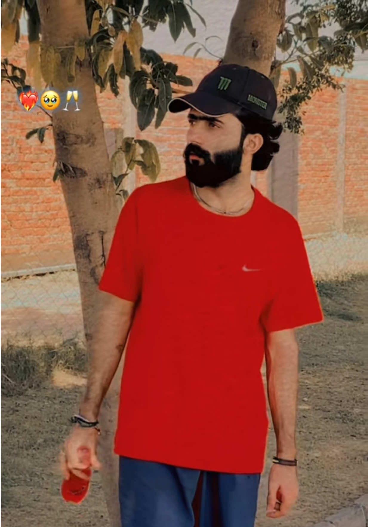 @𝙁𝙖𝙧𝙖𝙯:🕷️