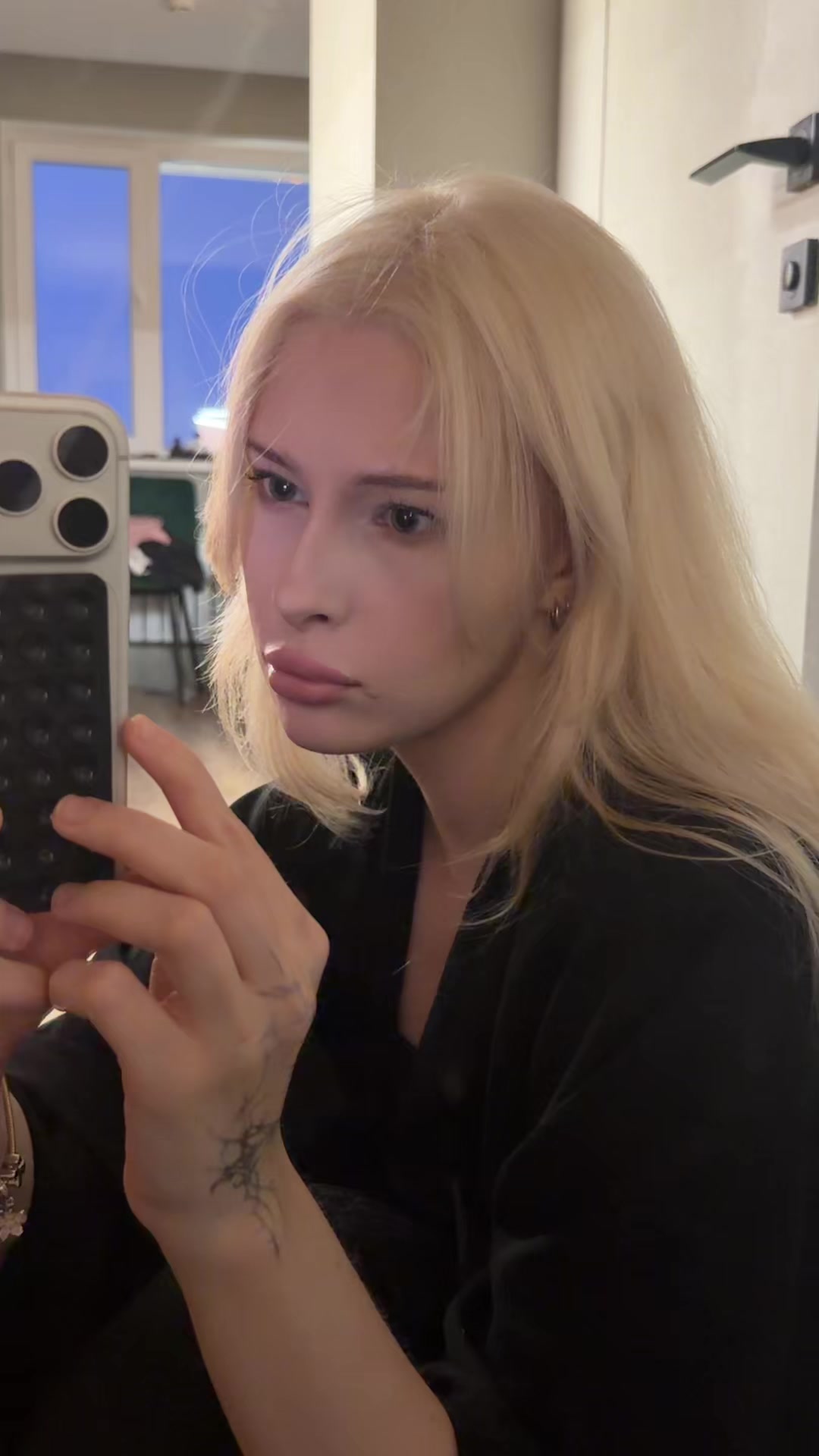 @Ekaterina Riche Déprimée