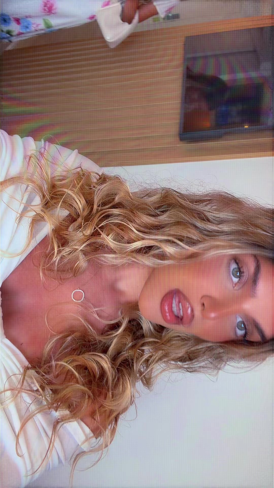 @Ана