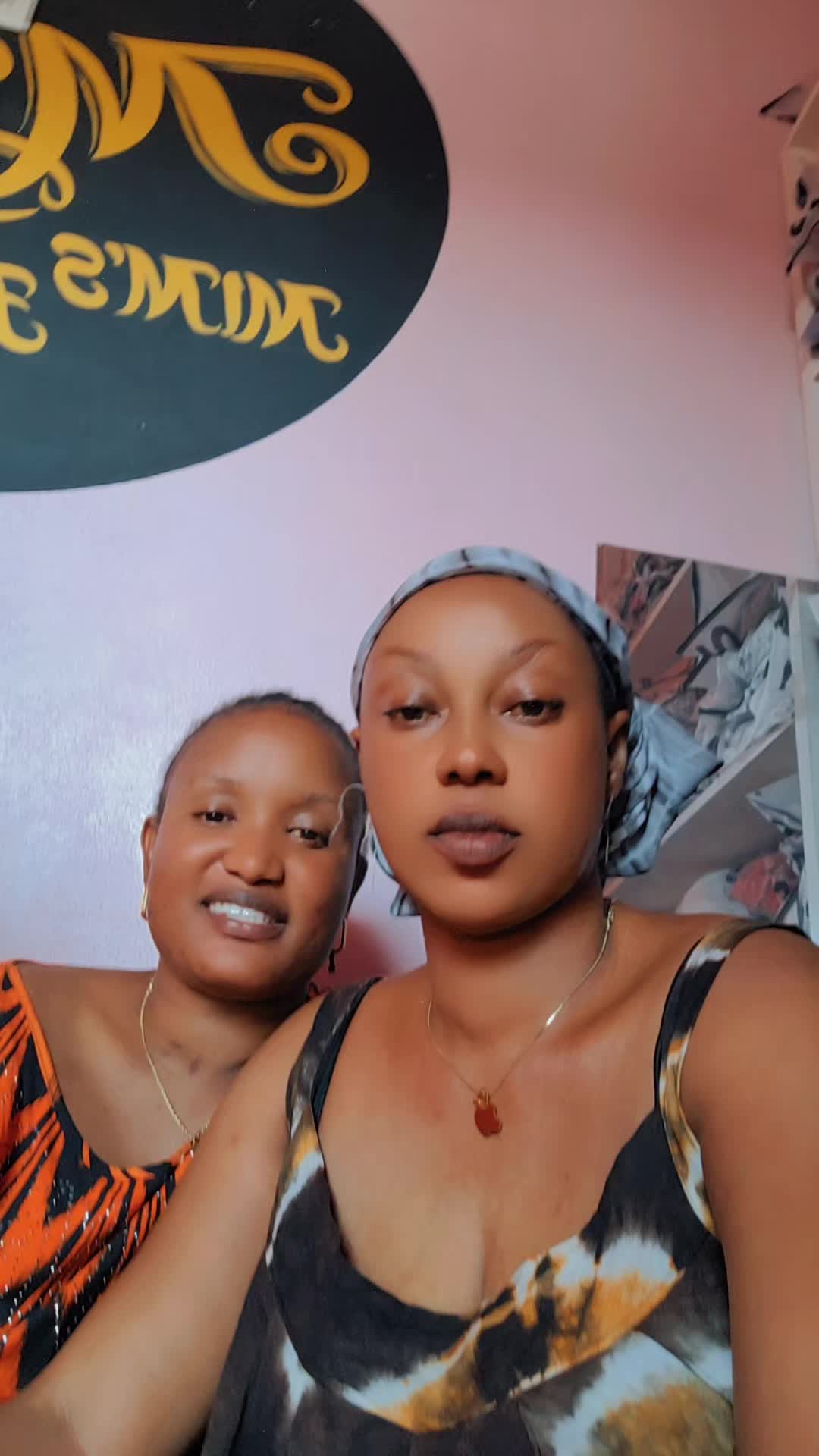 @Uwera chammah ✨️
