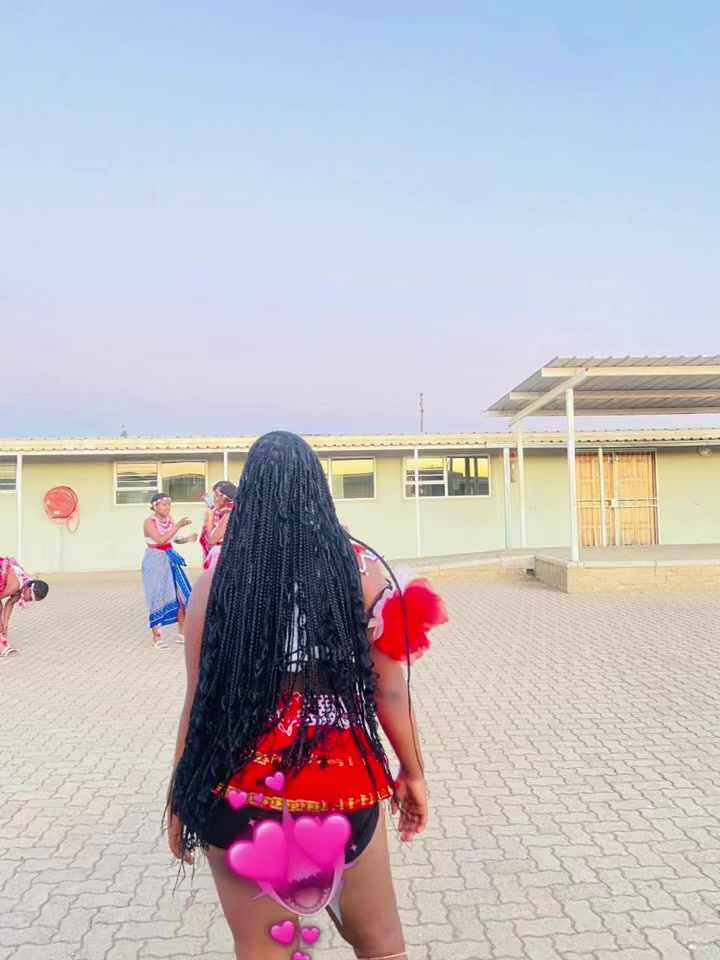 @Tshepiey
