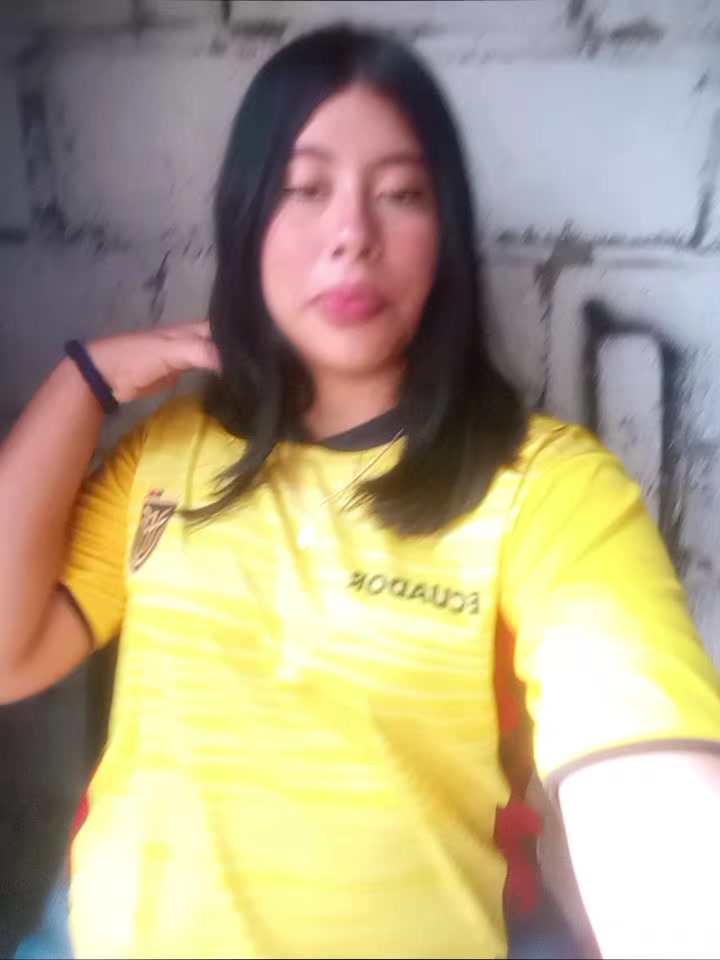 @👩🏻