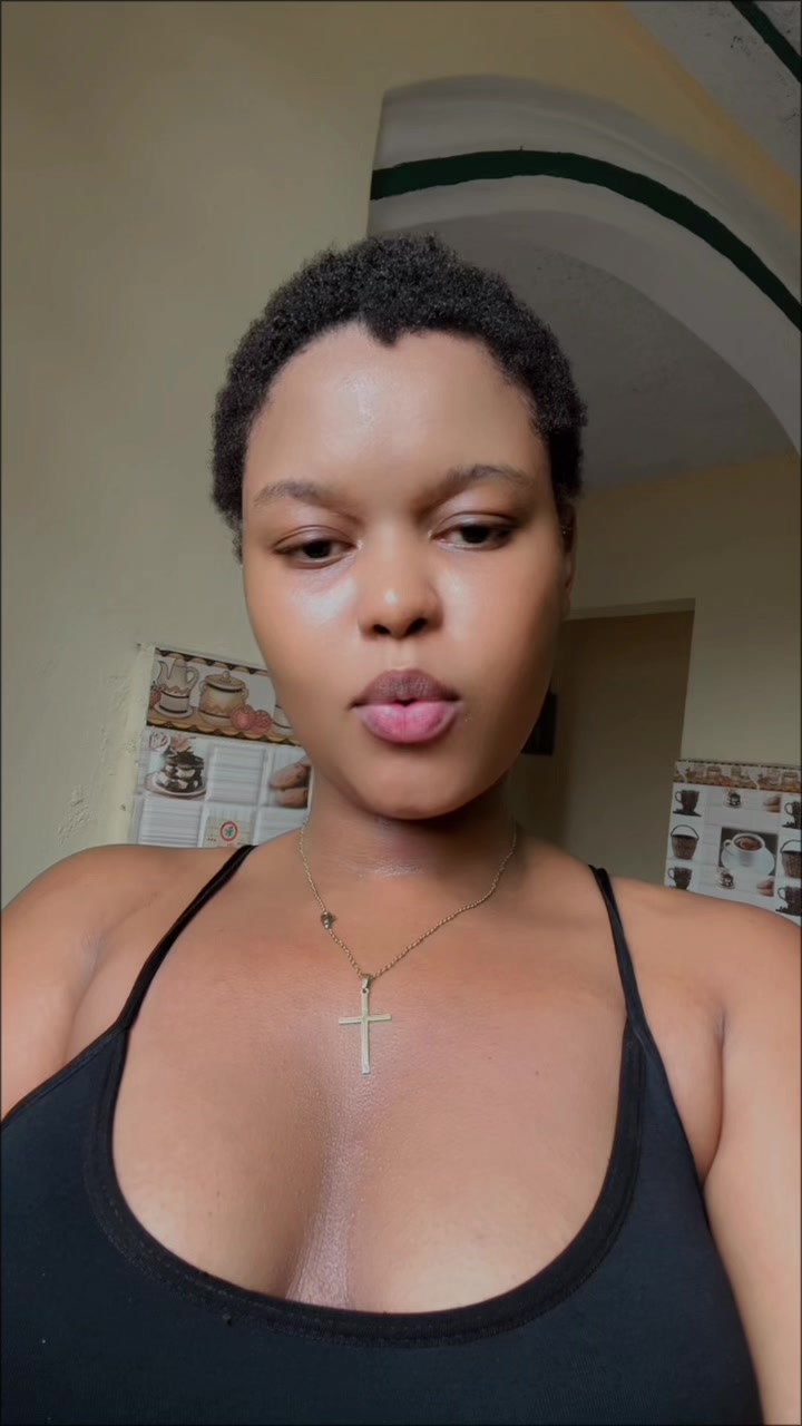 @👅Shaïna🫧🌸