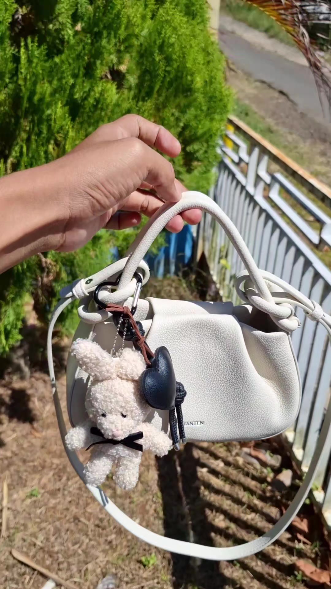 @Viora Bag