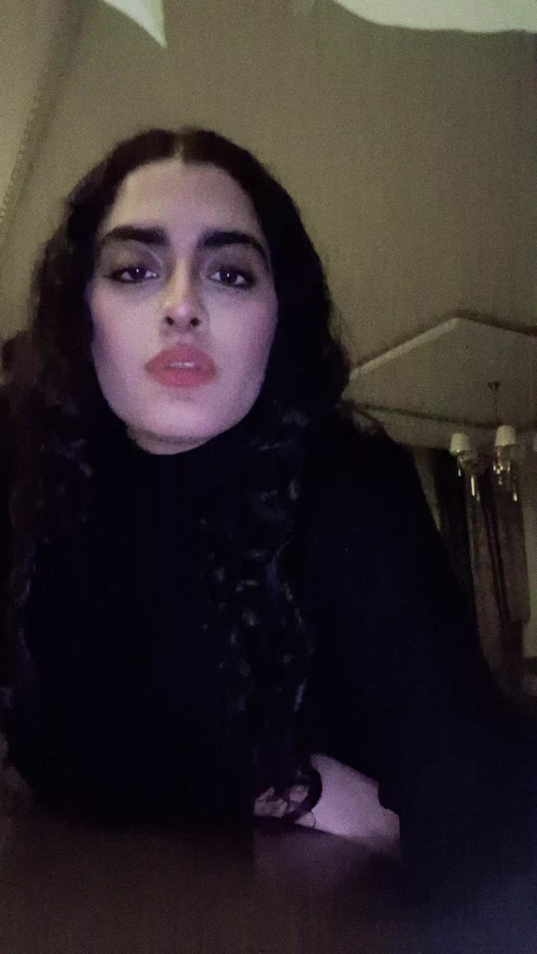 @🤨