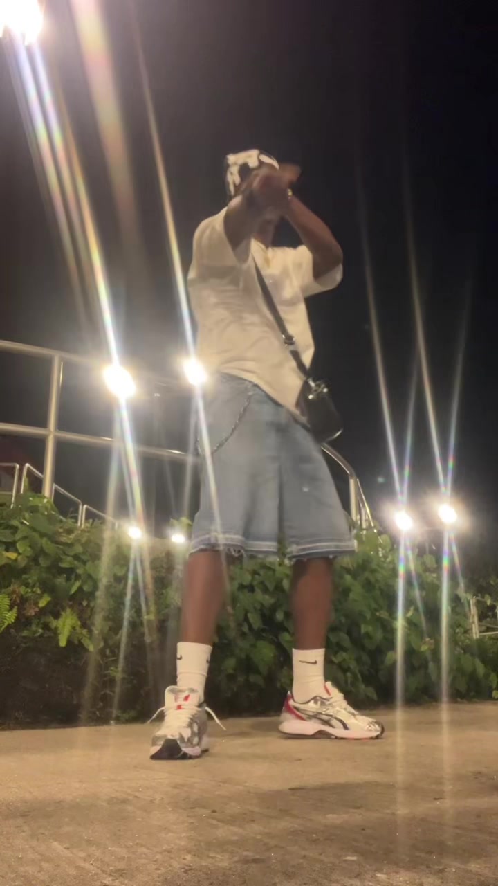 @EL YOUNGKING👑