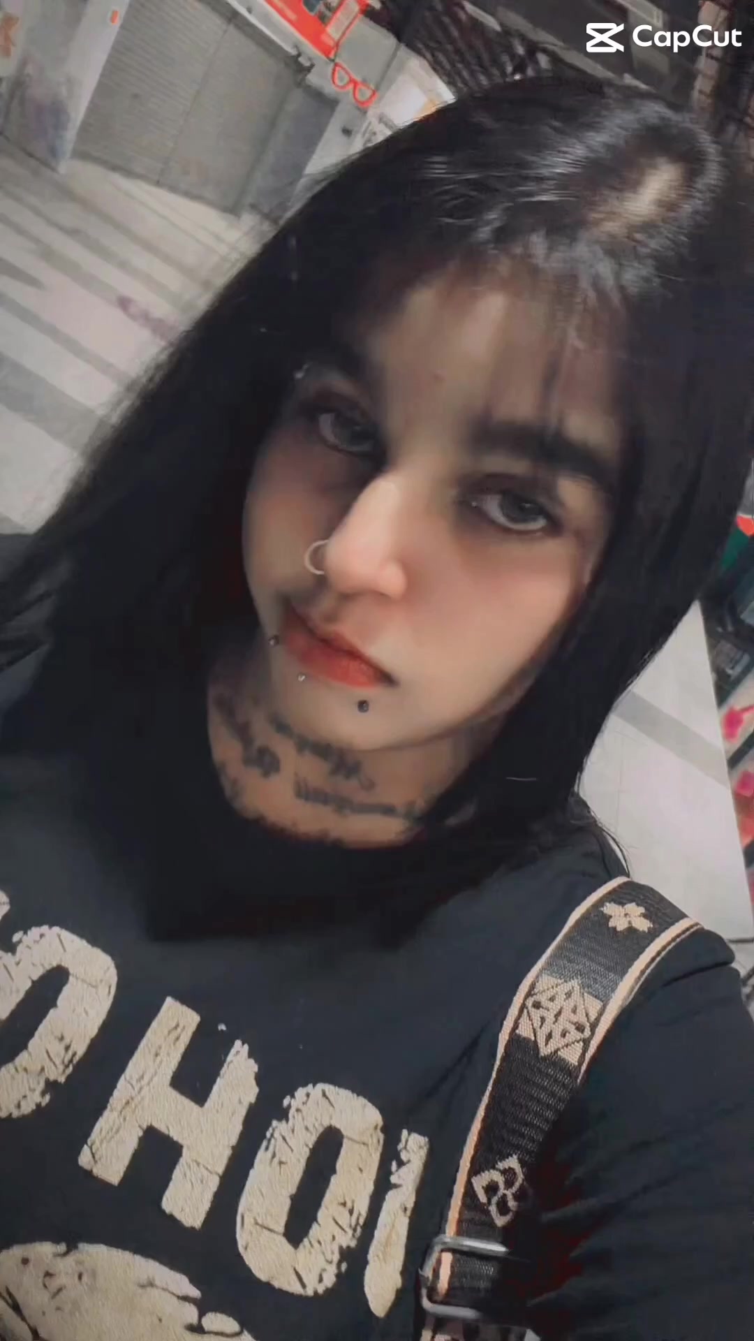 @𝓐𝔀𝓮𝓴_𝓳𝓪𝔂𝓫𝓮𝓮🐊🤍