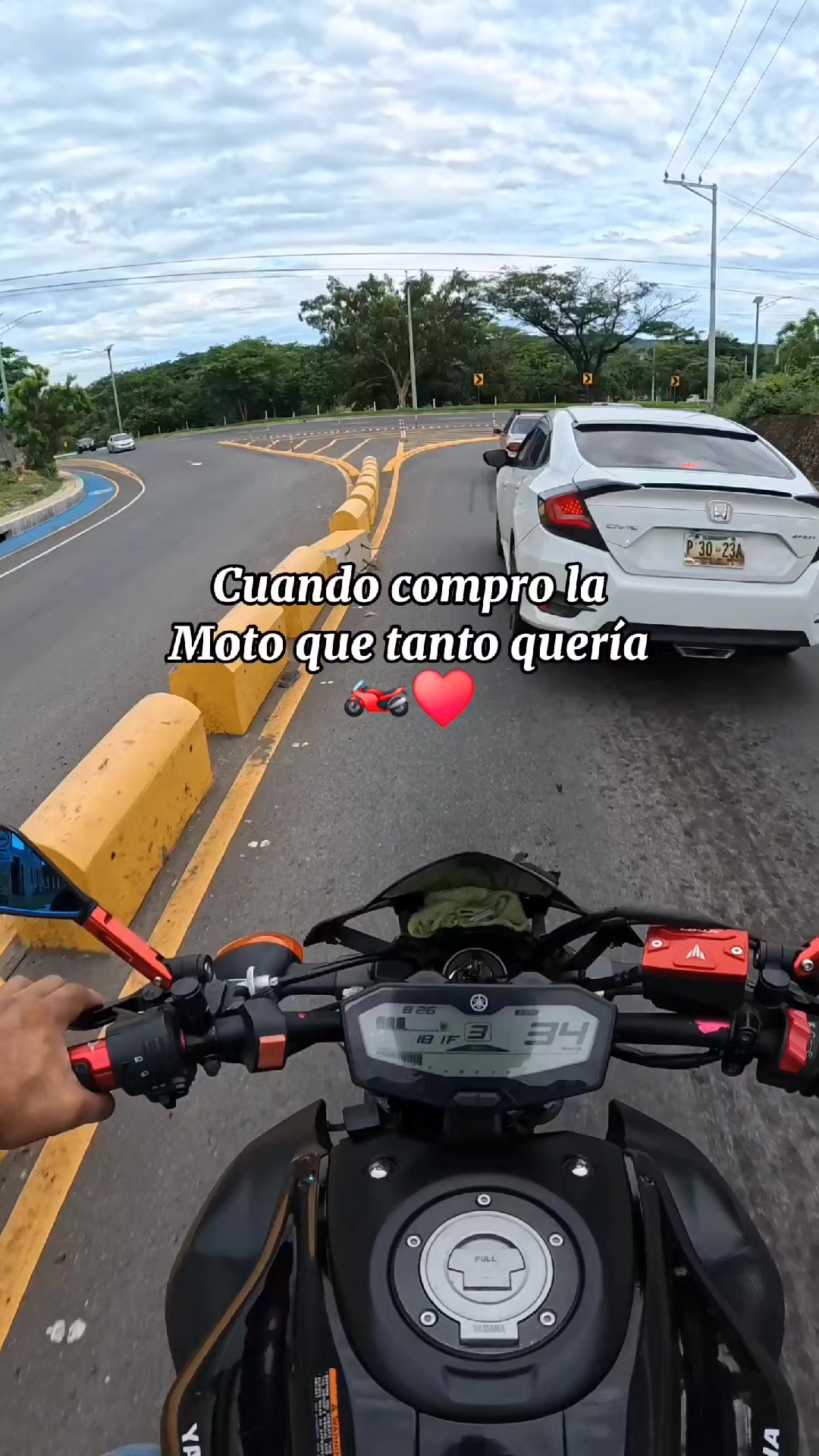 @La Mamalona🇸🇻🏍️
