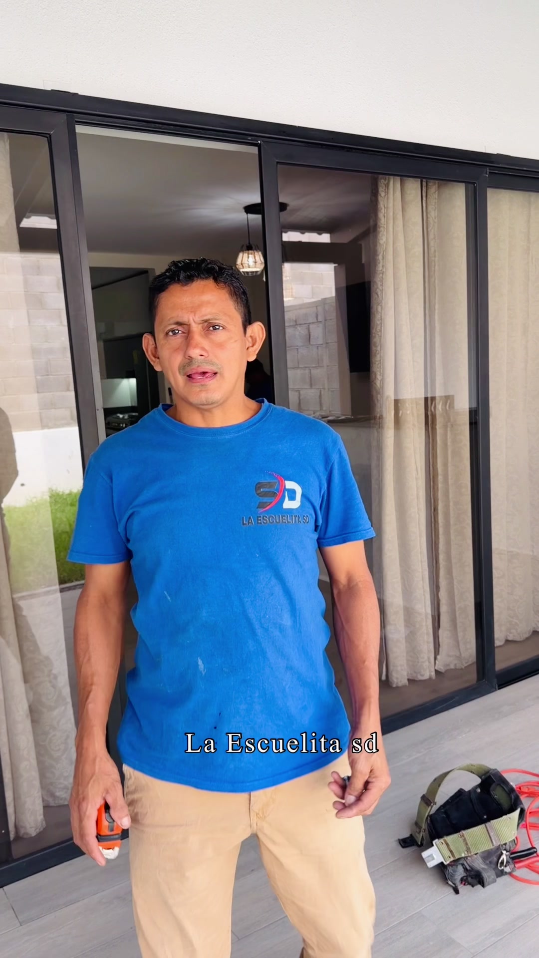 @Laescuelitasd_Oficial
