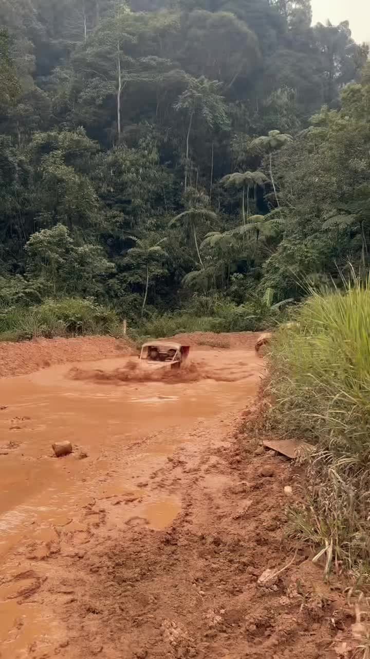 @QUE