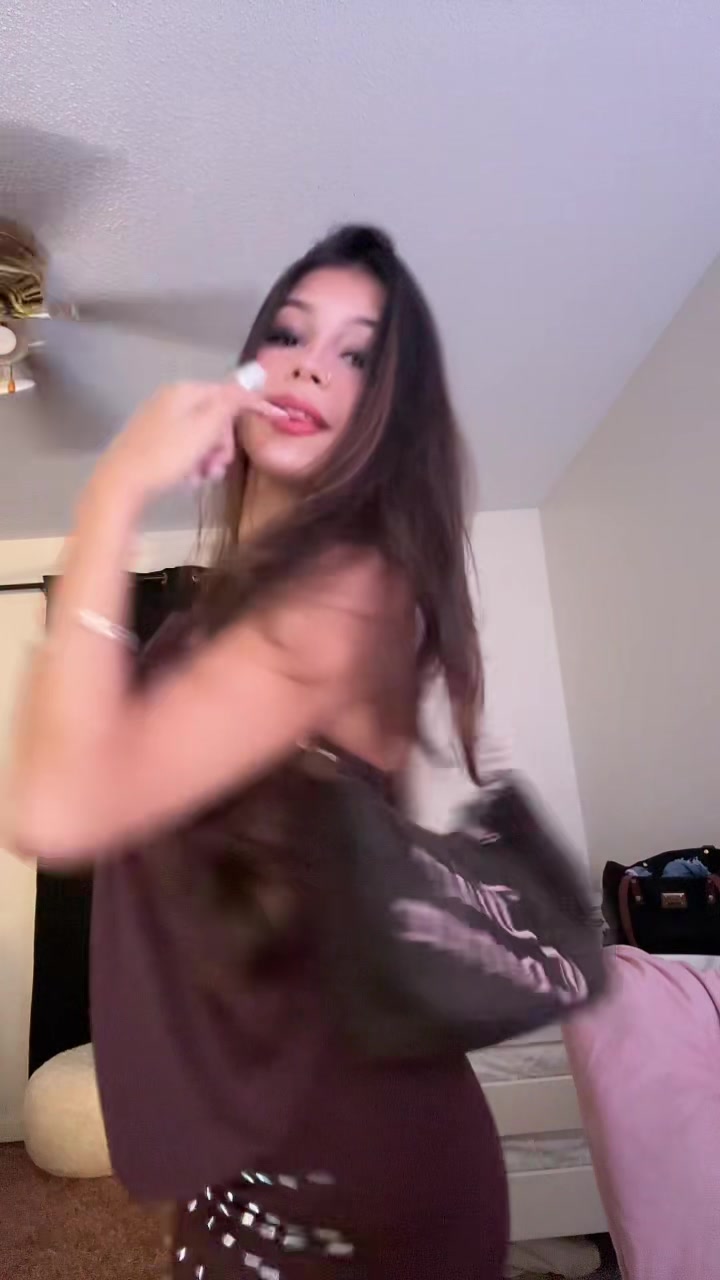@llaisferreiira
