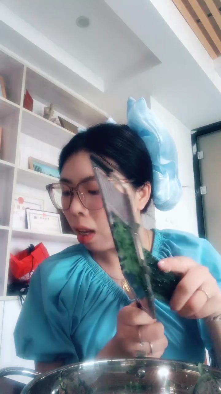 @Mama Mila