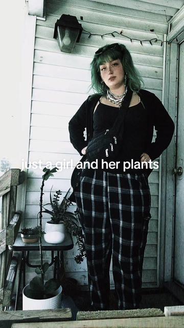 @theladylyds