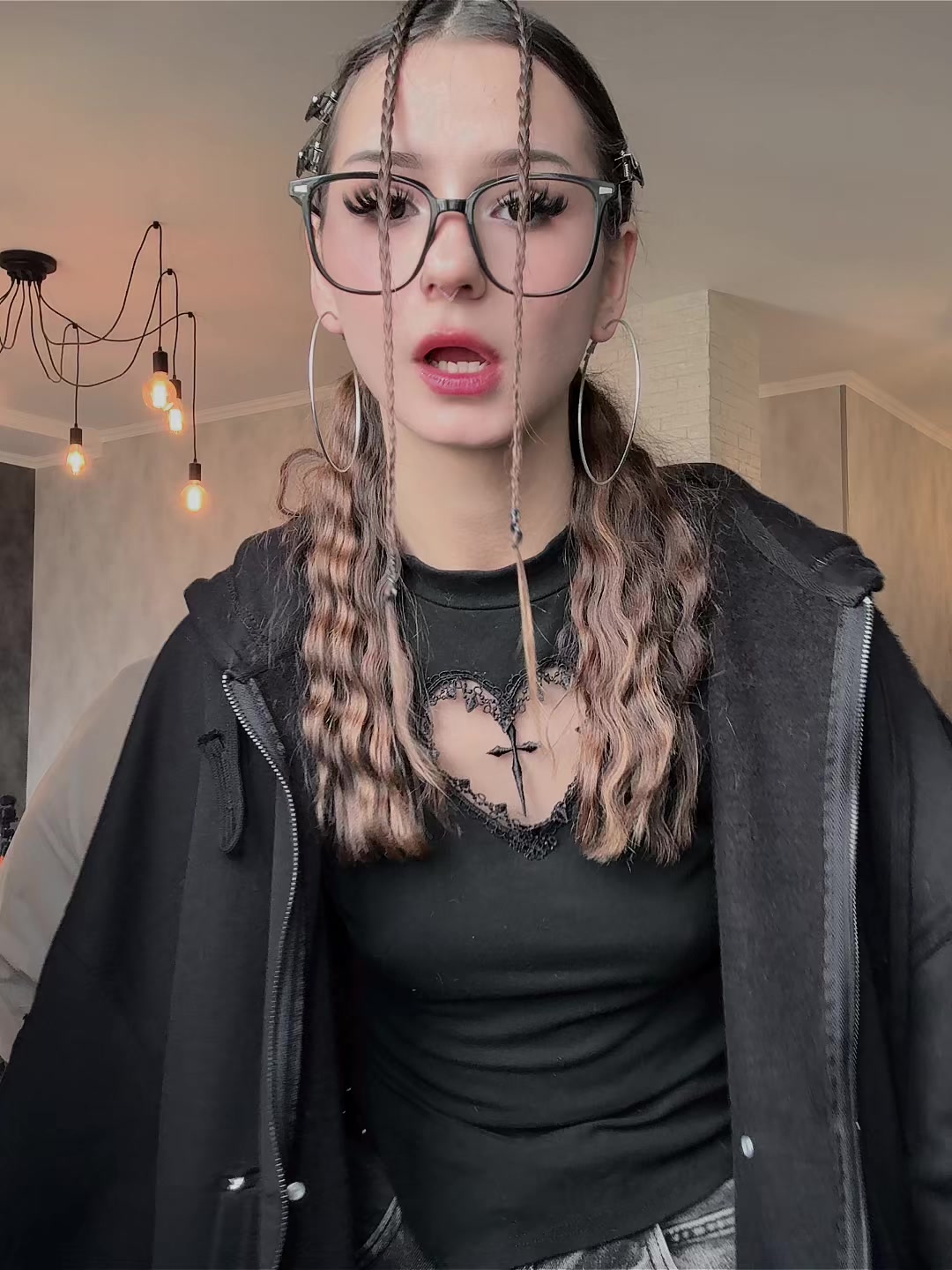 @vikexqqq
