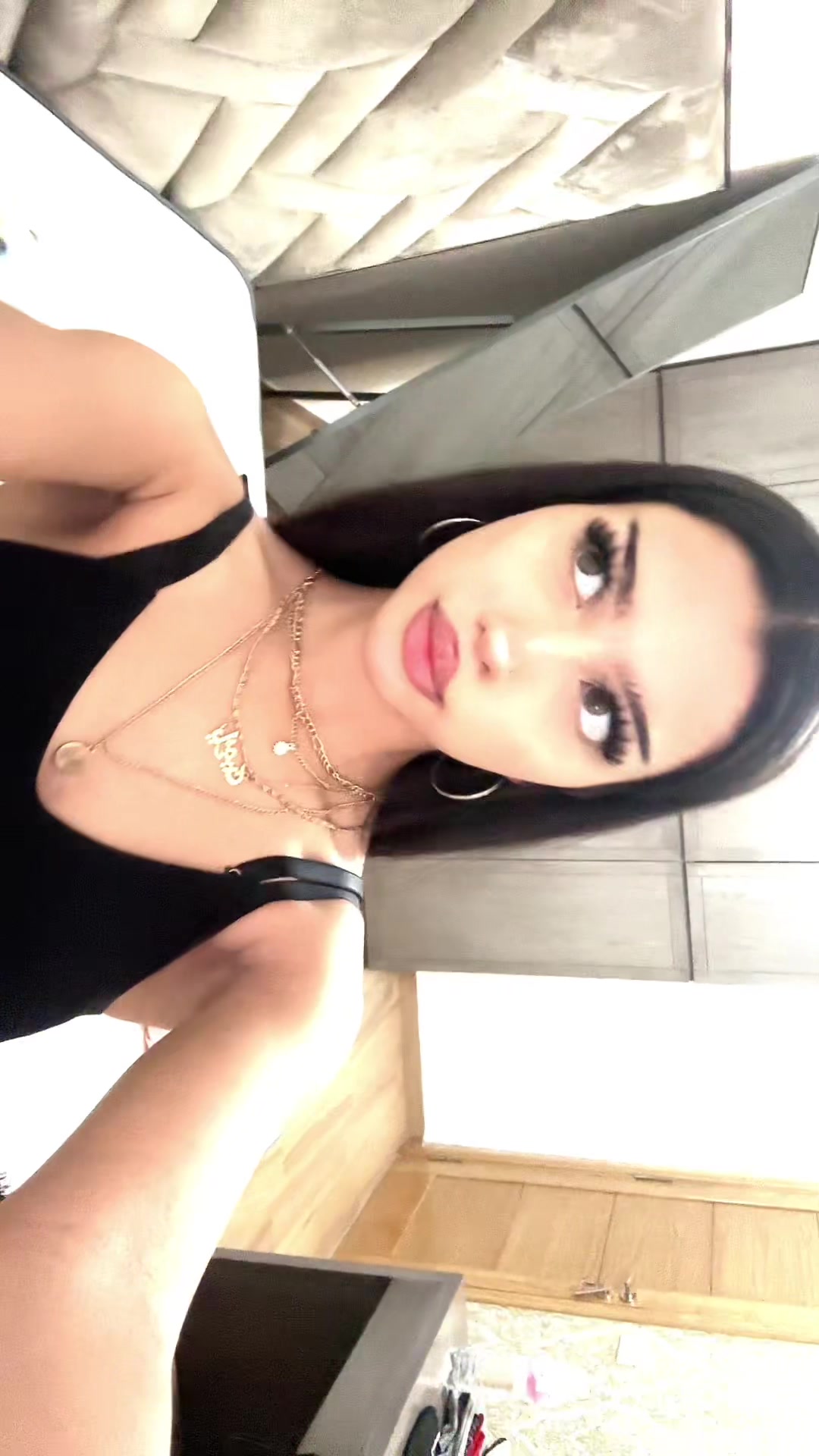 @yasmine