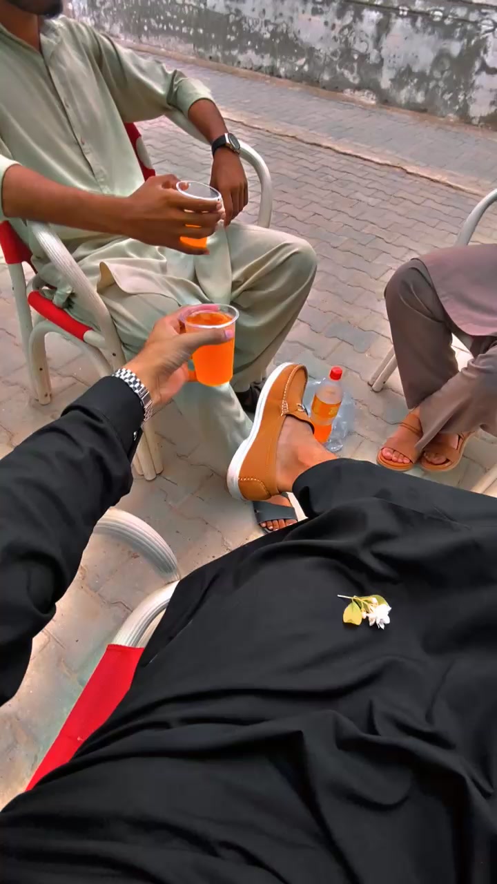 @ʟɪꜰᴇ_ᴏꜰ_ꜱʜᴀᴍɪɪ🥂🚩