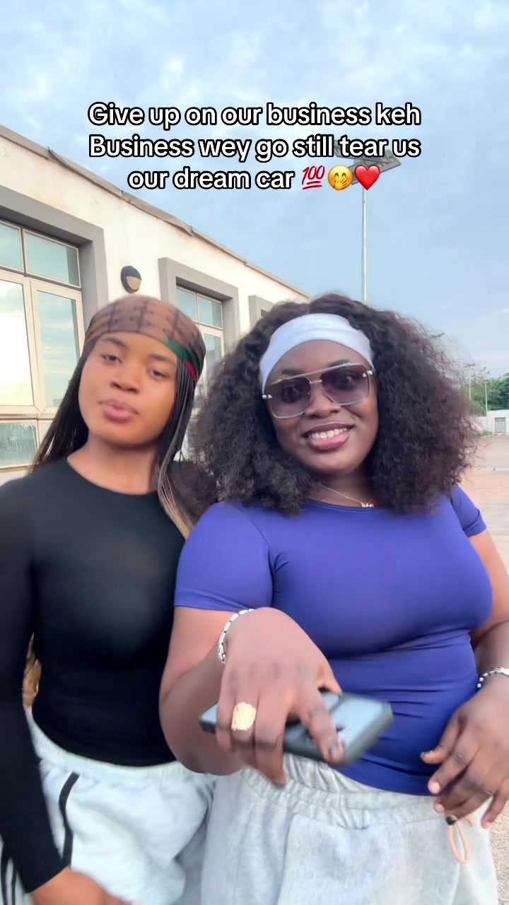 @~zeenab stitches ✂️