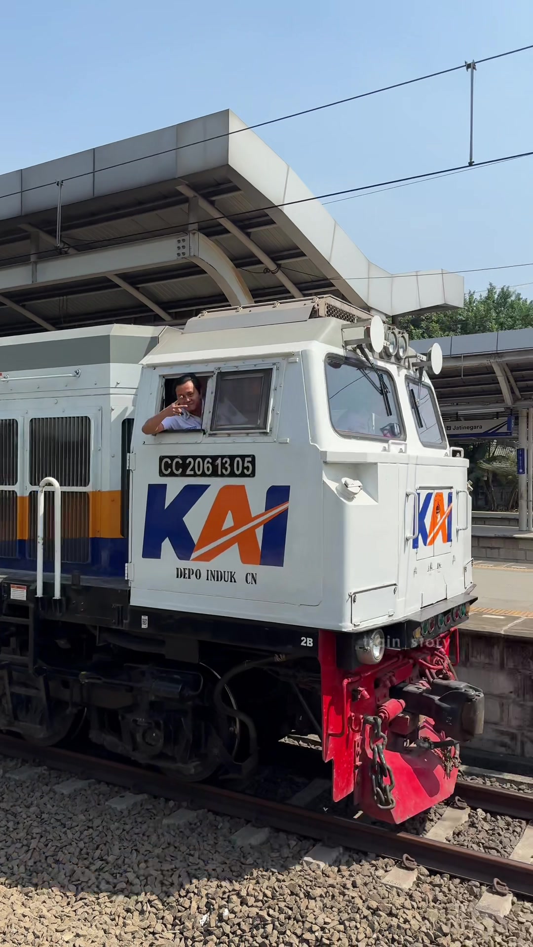 @Train_Story