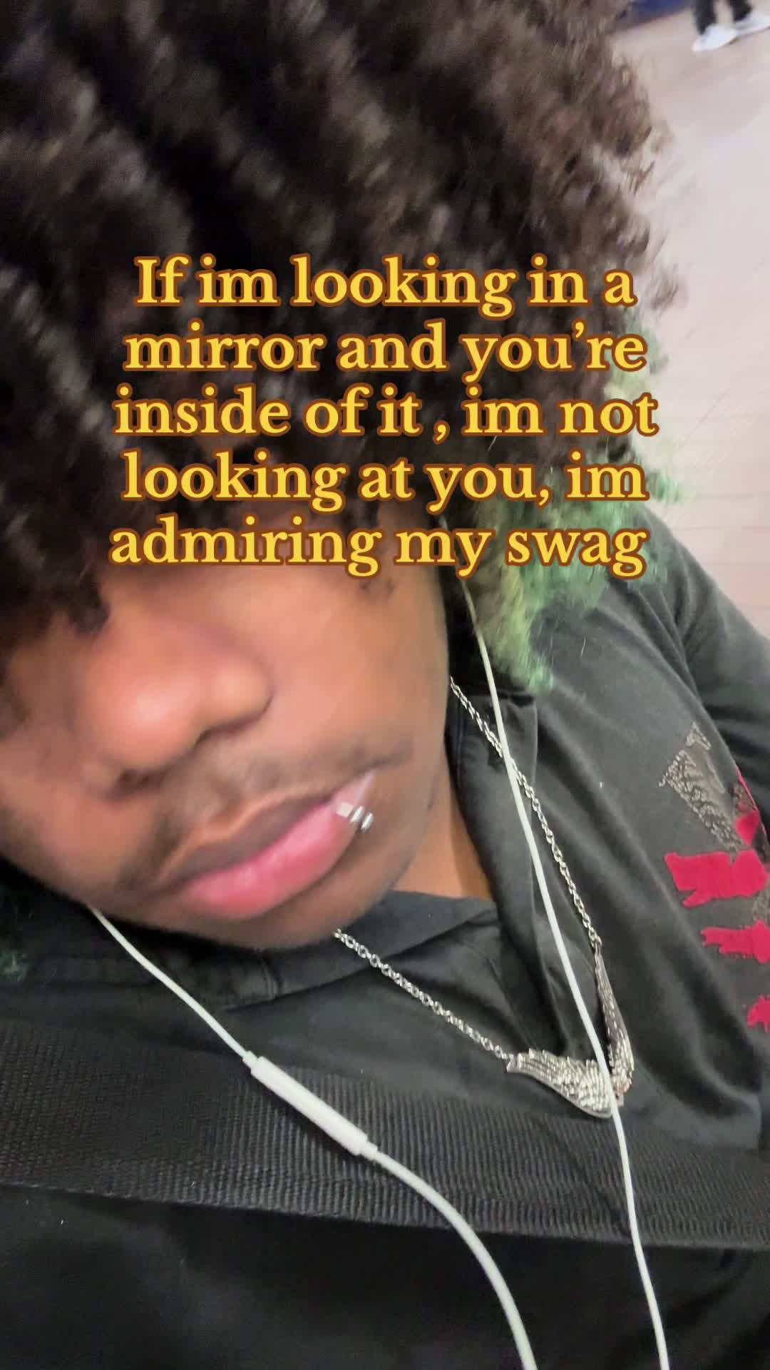@🎧