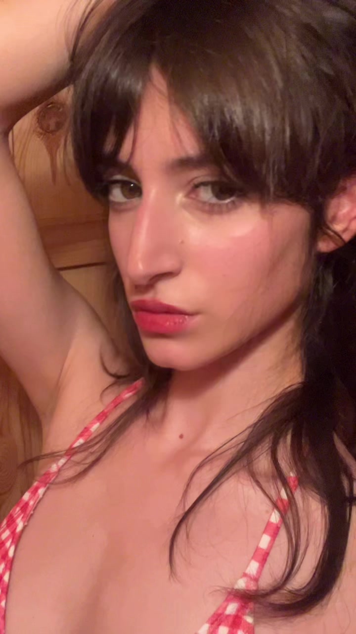 @nikolya
