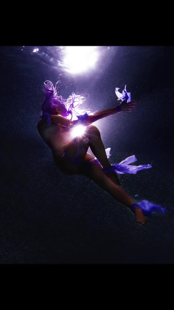 @Beneaththesurface-UW photo