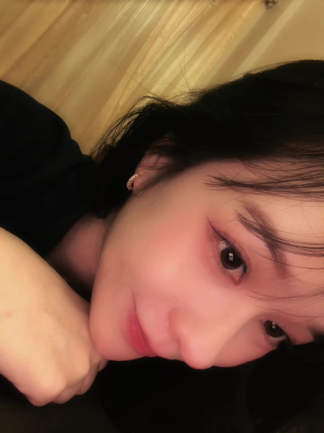 @จนิส