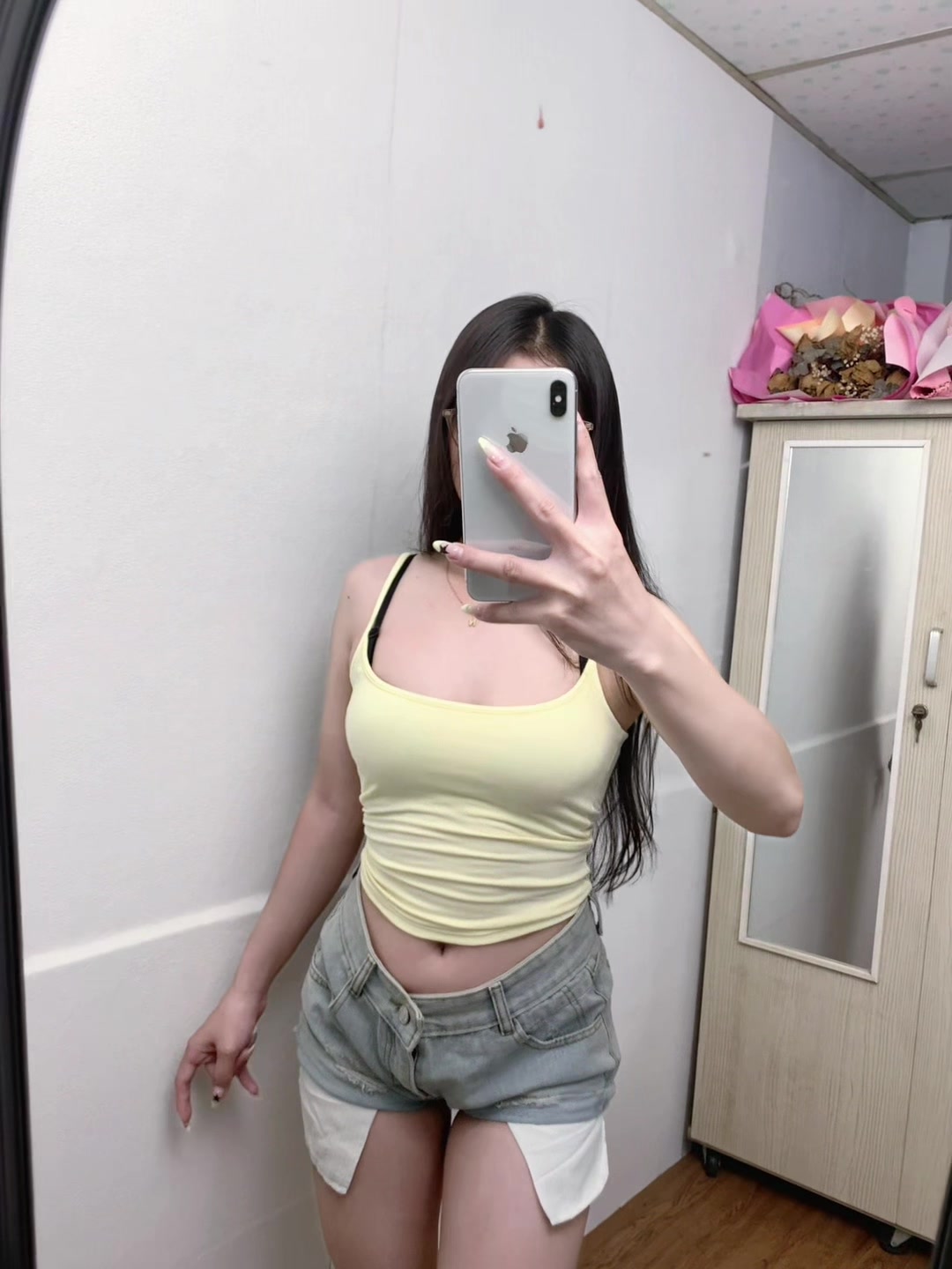 @Ê Mặc Gì ?