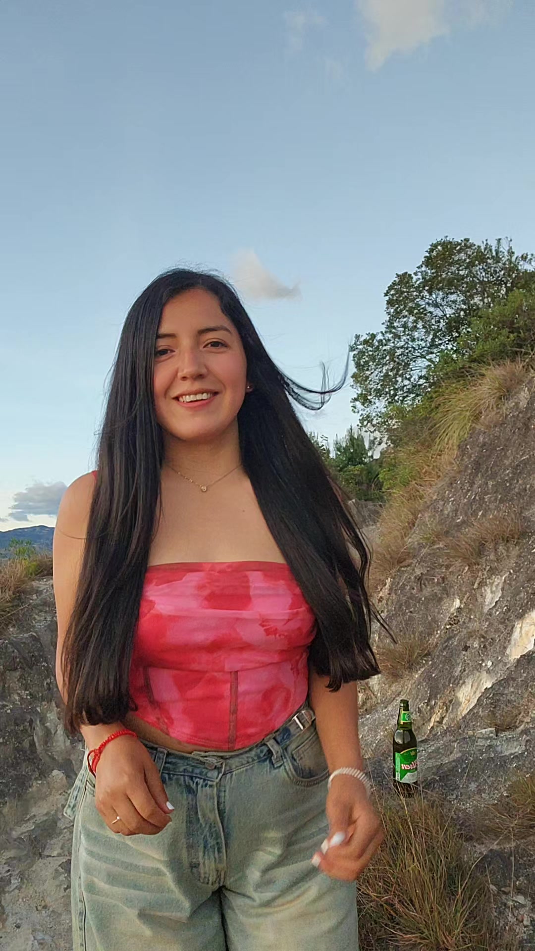 @Ni&ntilde;a de la sonrisa. te sigue