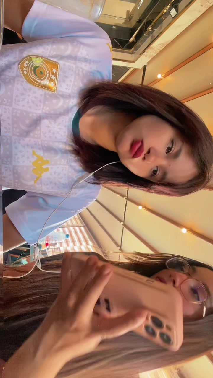 @Feryel🦂