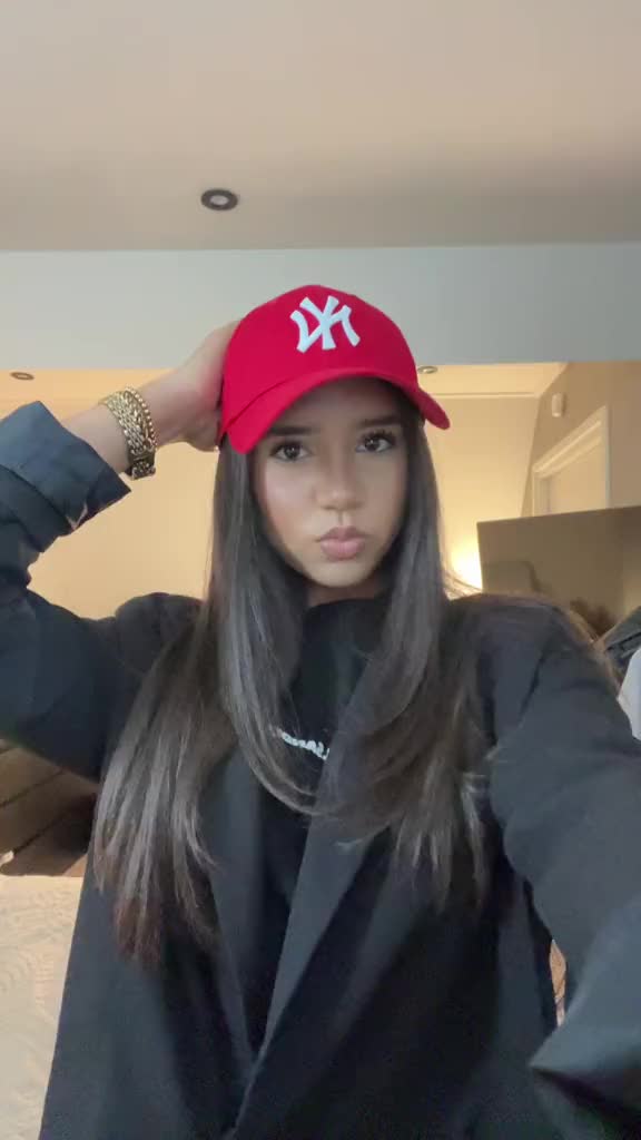 @𝐽𝑂𝑌𝐾𝐿𝑈𝐼𝑁