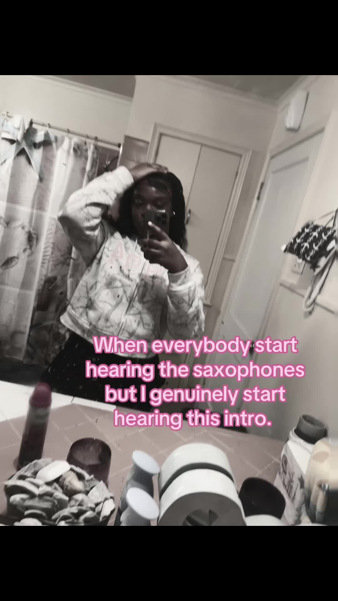 @totallynotmyra_
