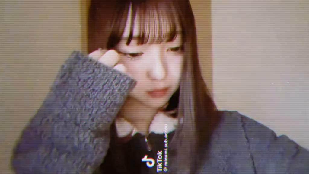 @るり.