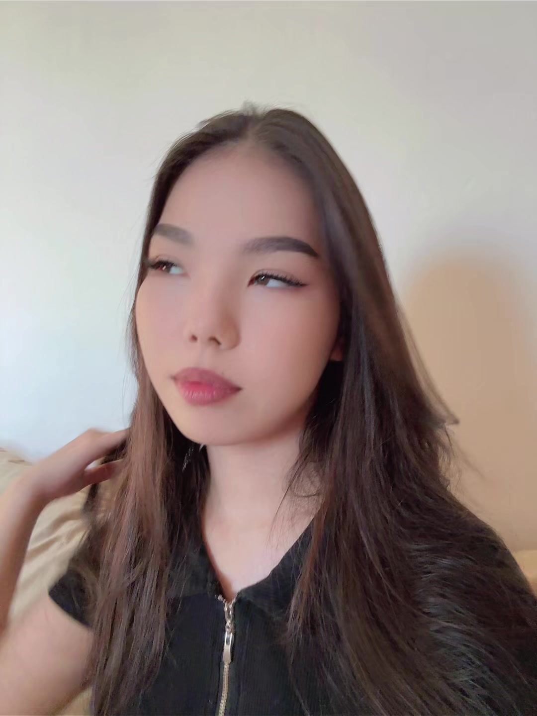 @Anelyaa