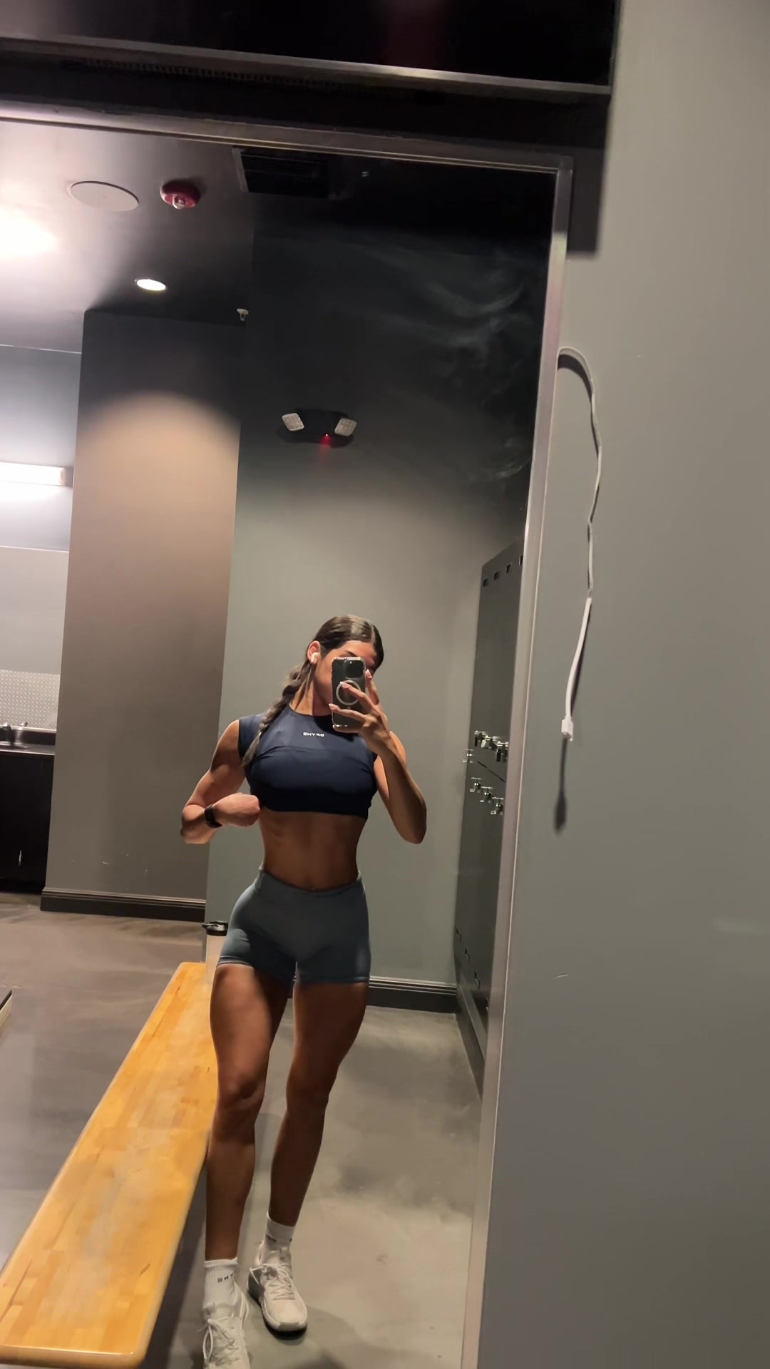 @zeynah🪽