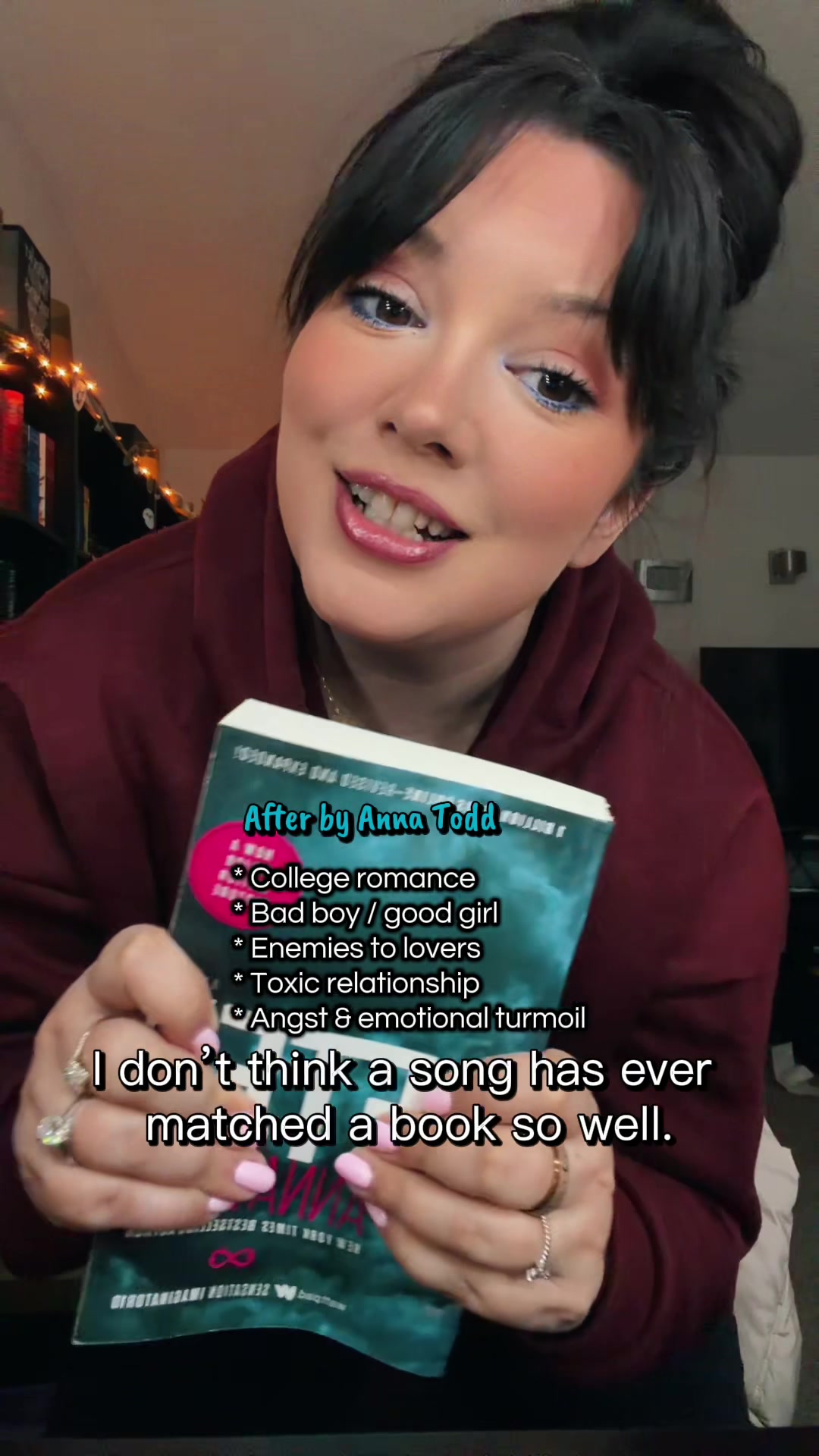 @Danielle Reads 📚☕️ 🧸