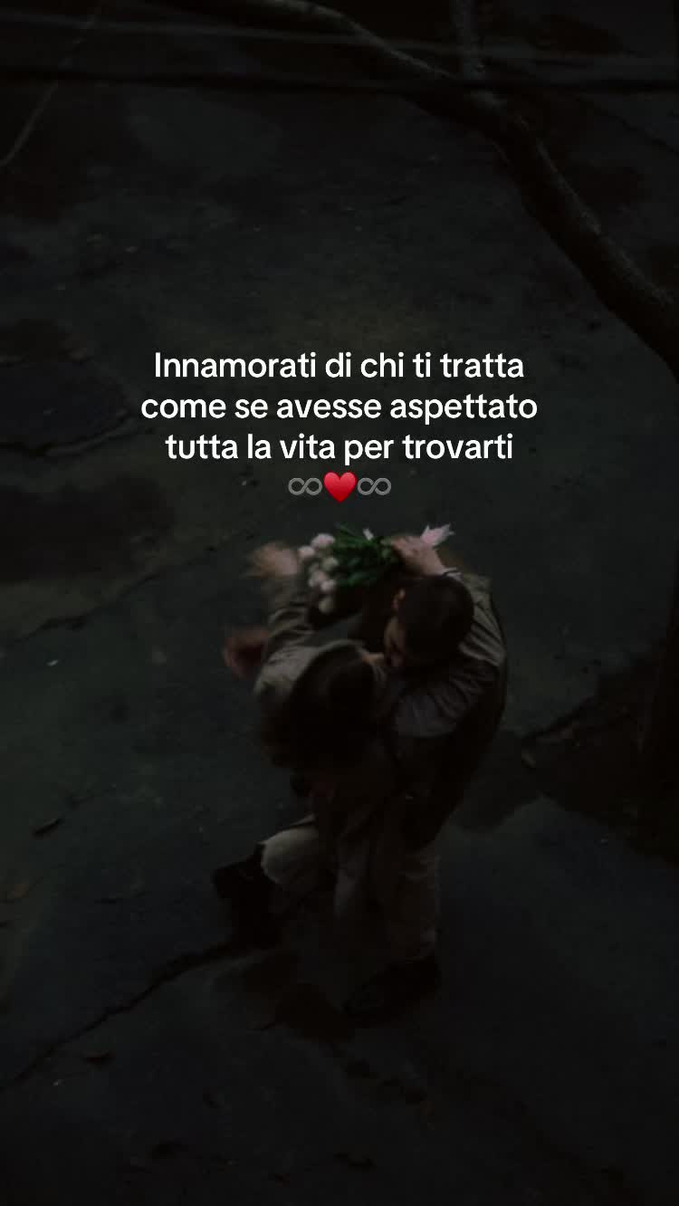 @⋆。°✩☽ …è ☾✩°。⋆
