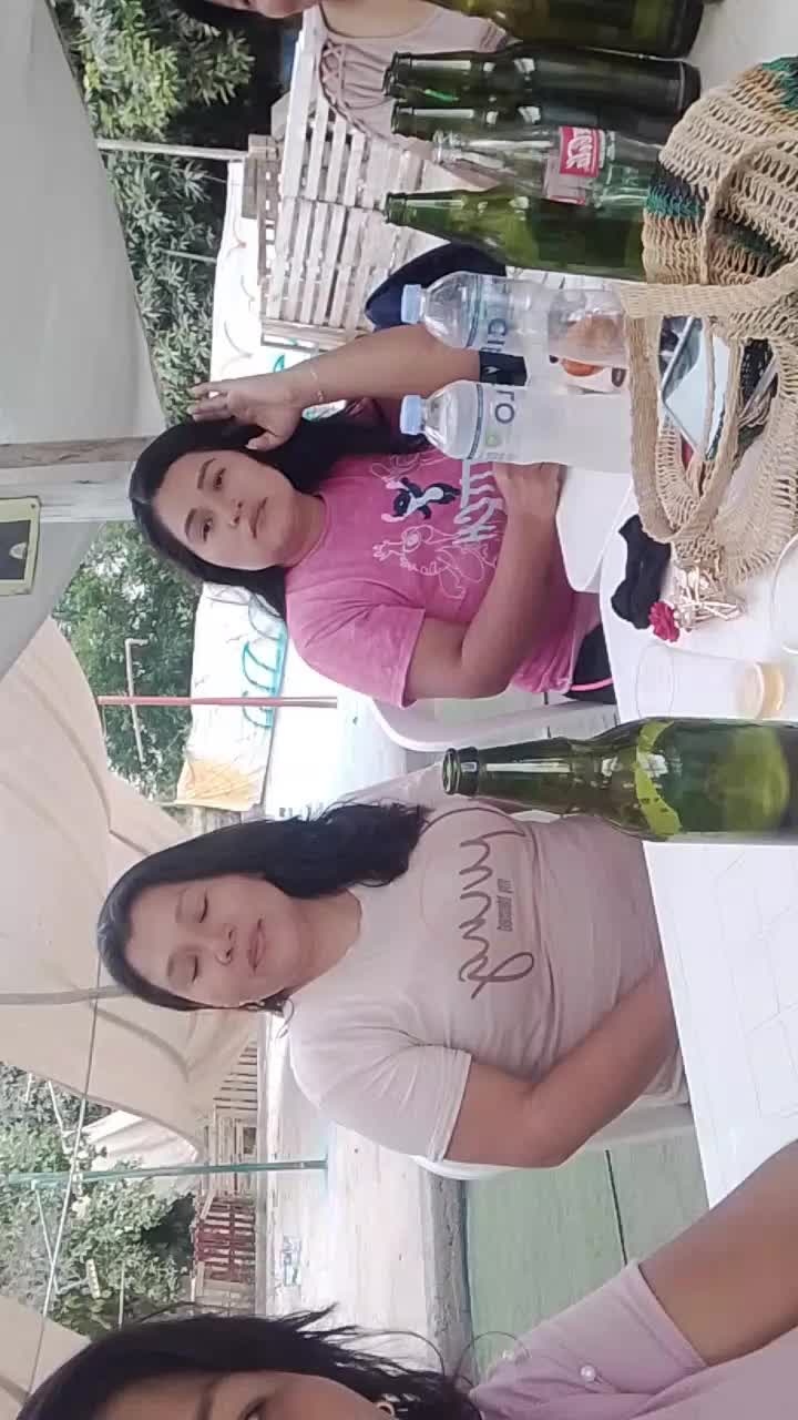 @laura C.Q