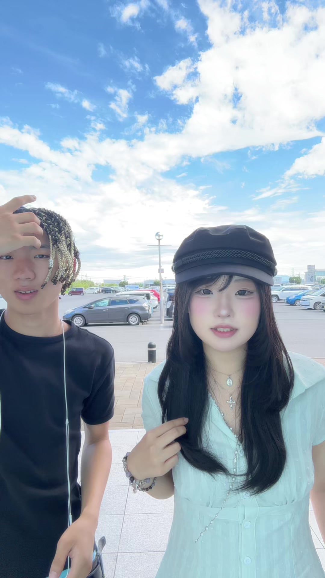 @ねおん