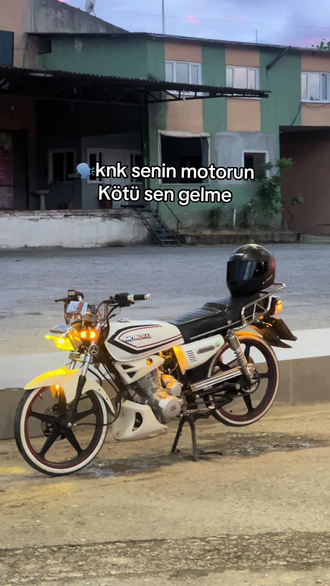 @Y.M🎖️