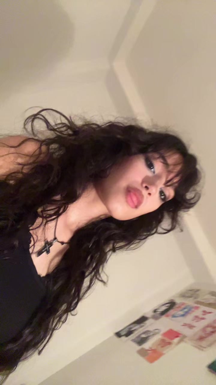 @B👩🏻🦱