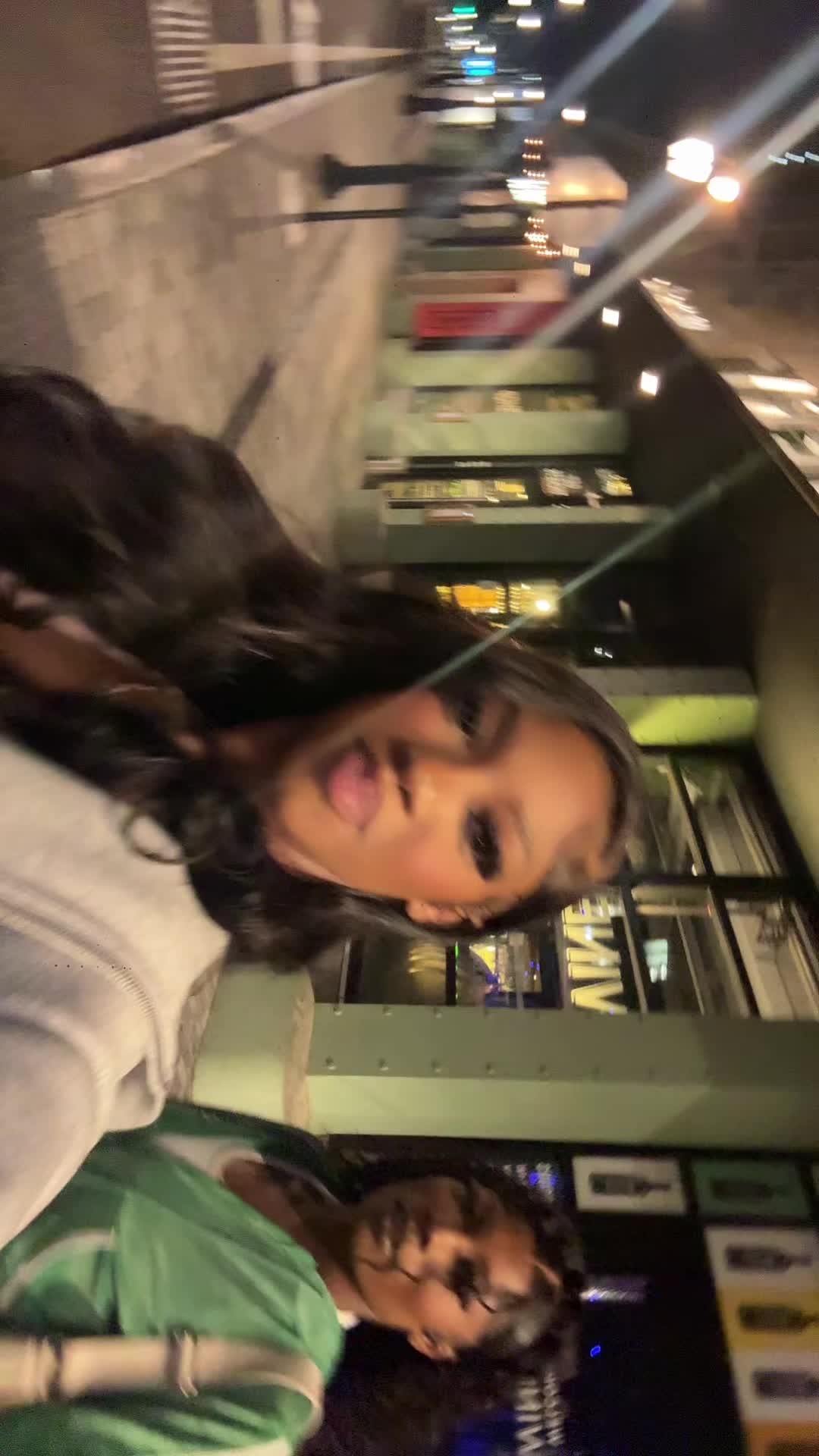@Akaylaaa
