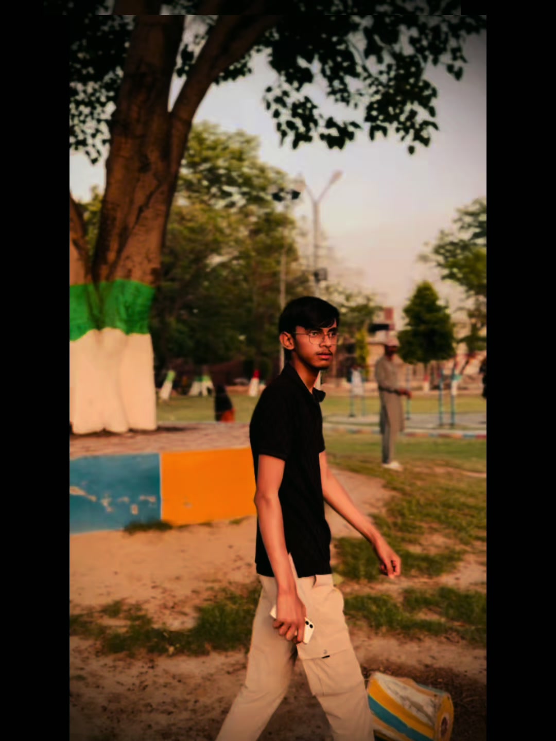 @( 2 0 0 9 🎶 🤕 )