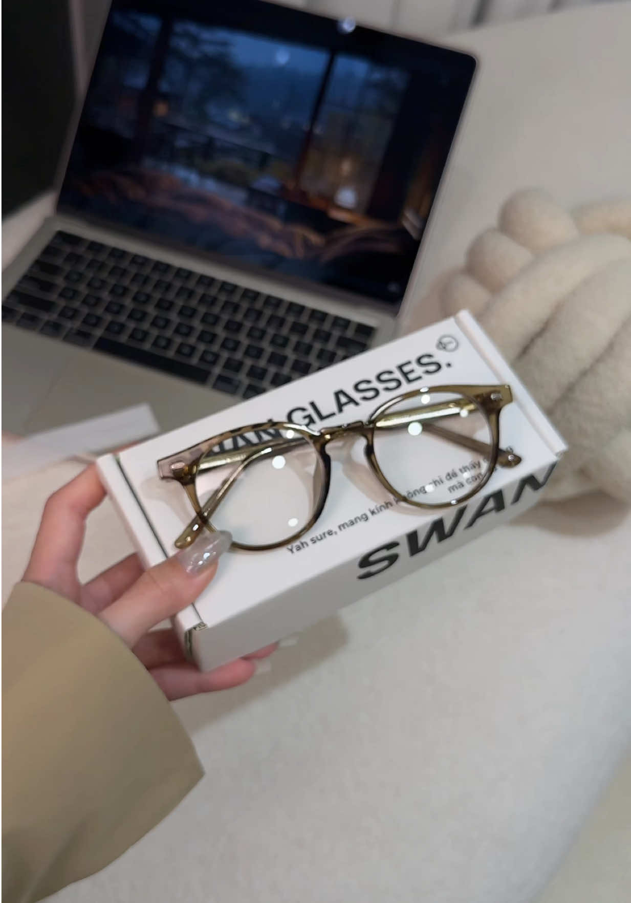 @SWAN GLASSES