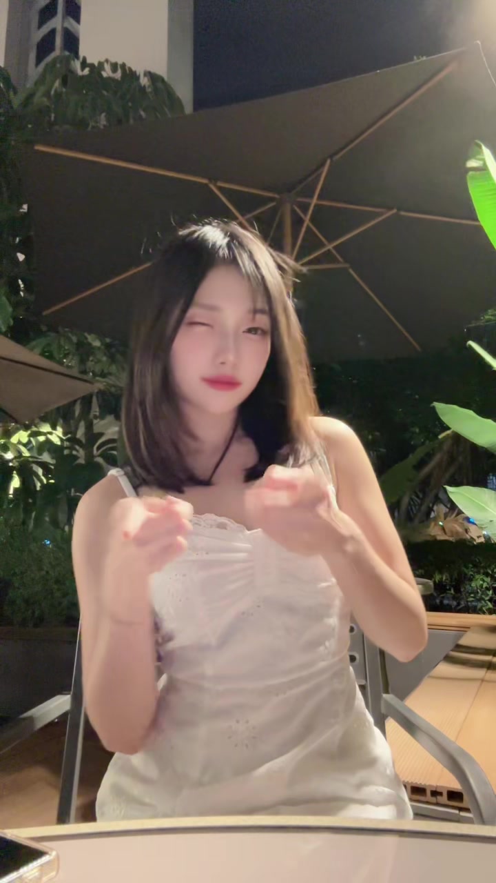 @anellecy