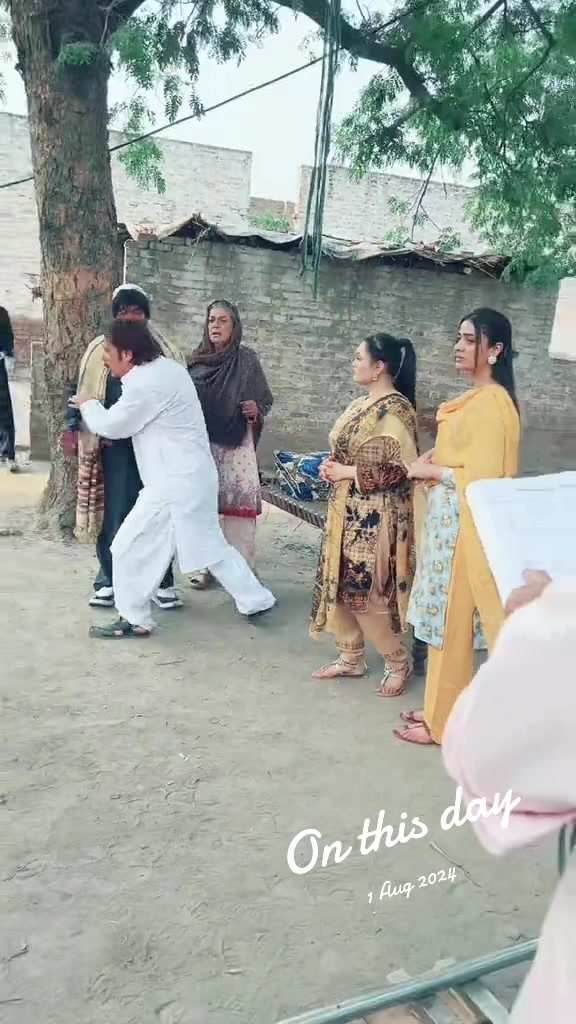 @🧿👑JIYAA Bhatt🧿 💫