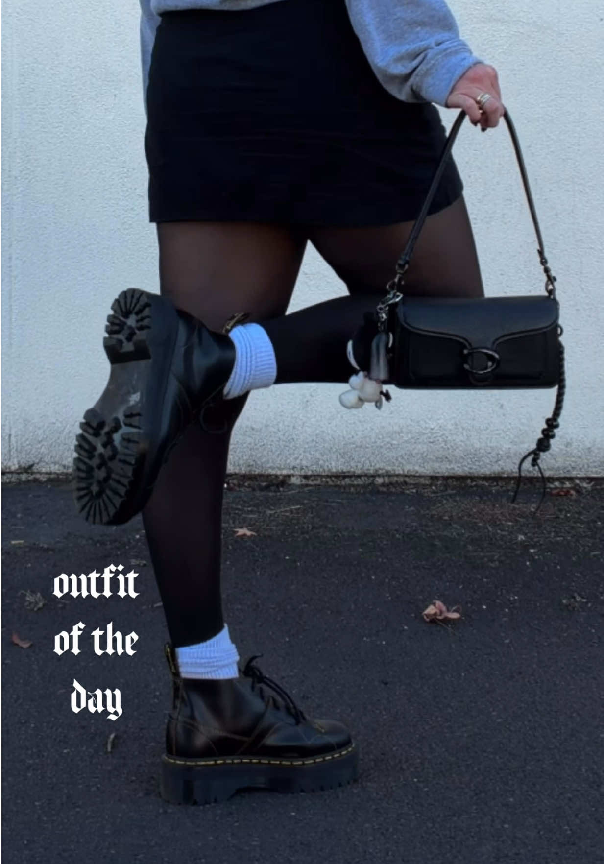 @𝖇𝖚𝖌 🕸️ 🖤