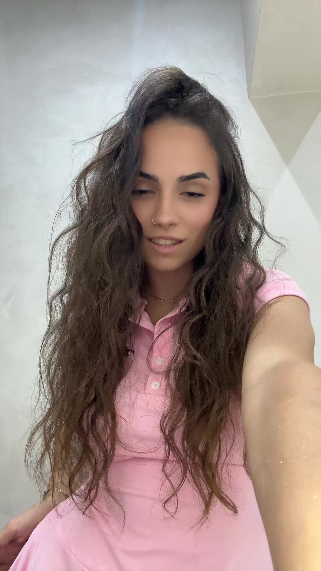 @leonoraaaa1